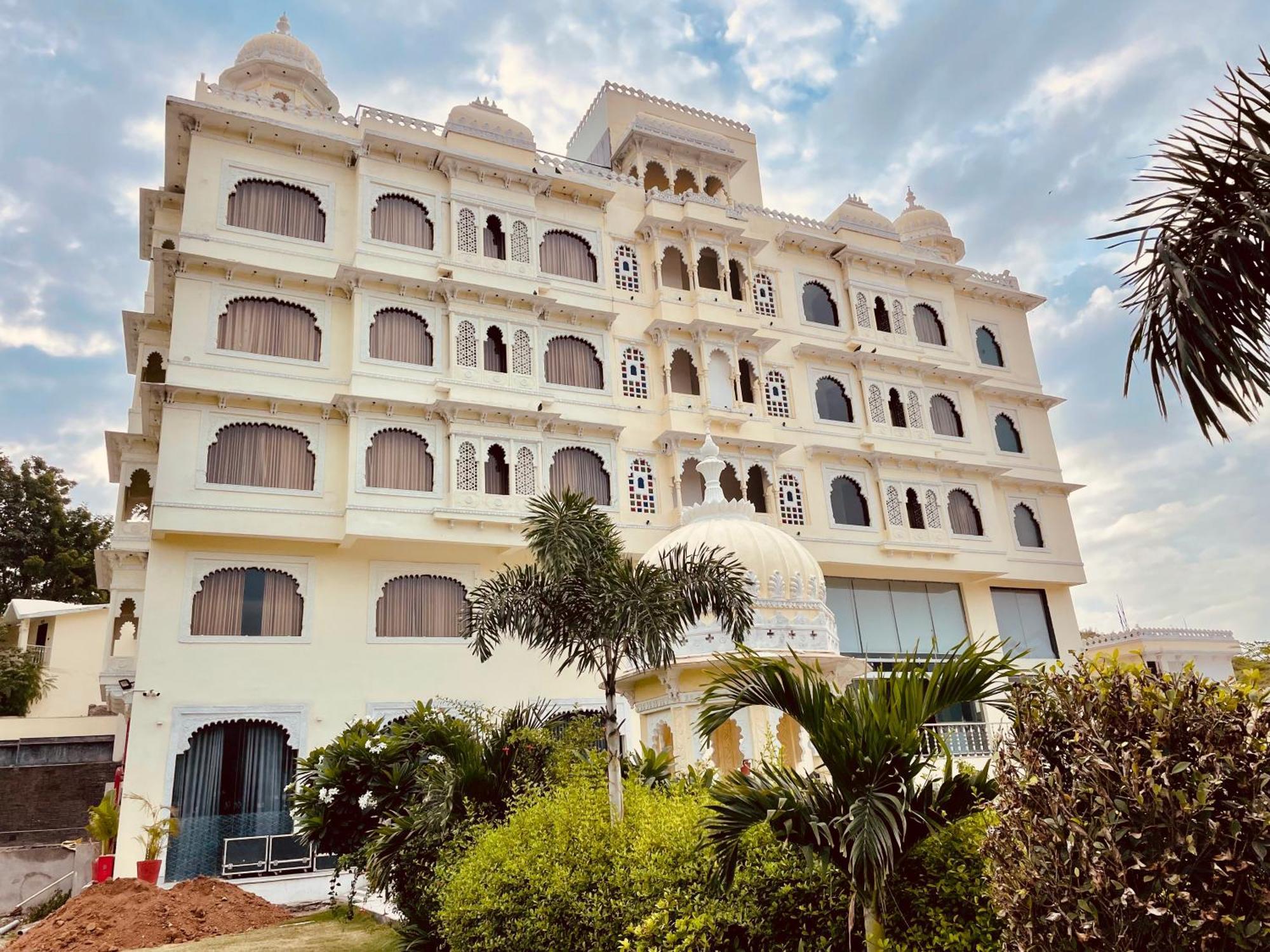 Mewar Palace Resort And Spa Udaipur Kültér fotó