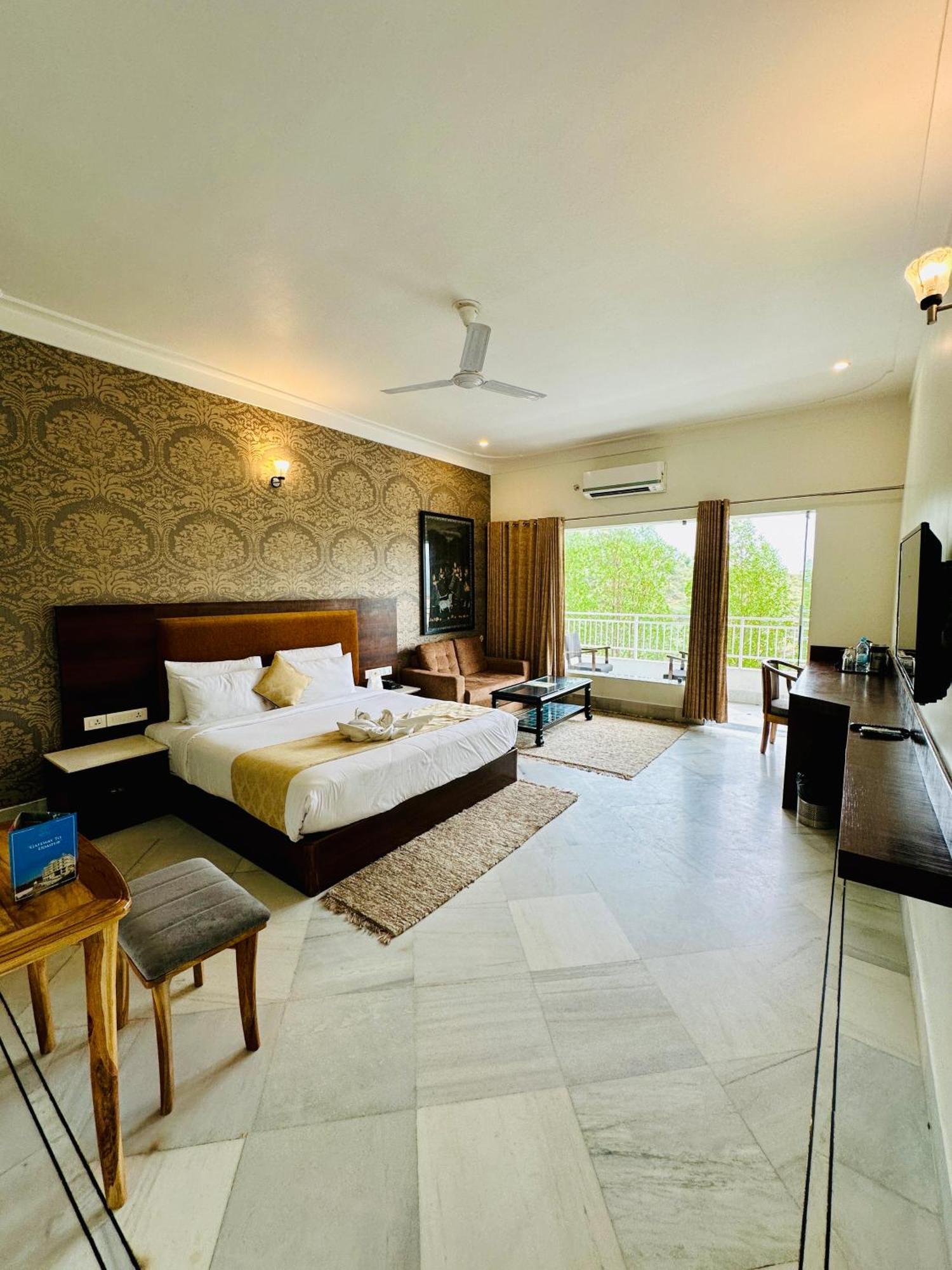 Mewar Palace Resort And Spa Udaipur Kültér fotó