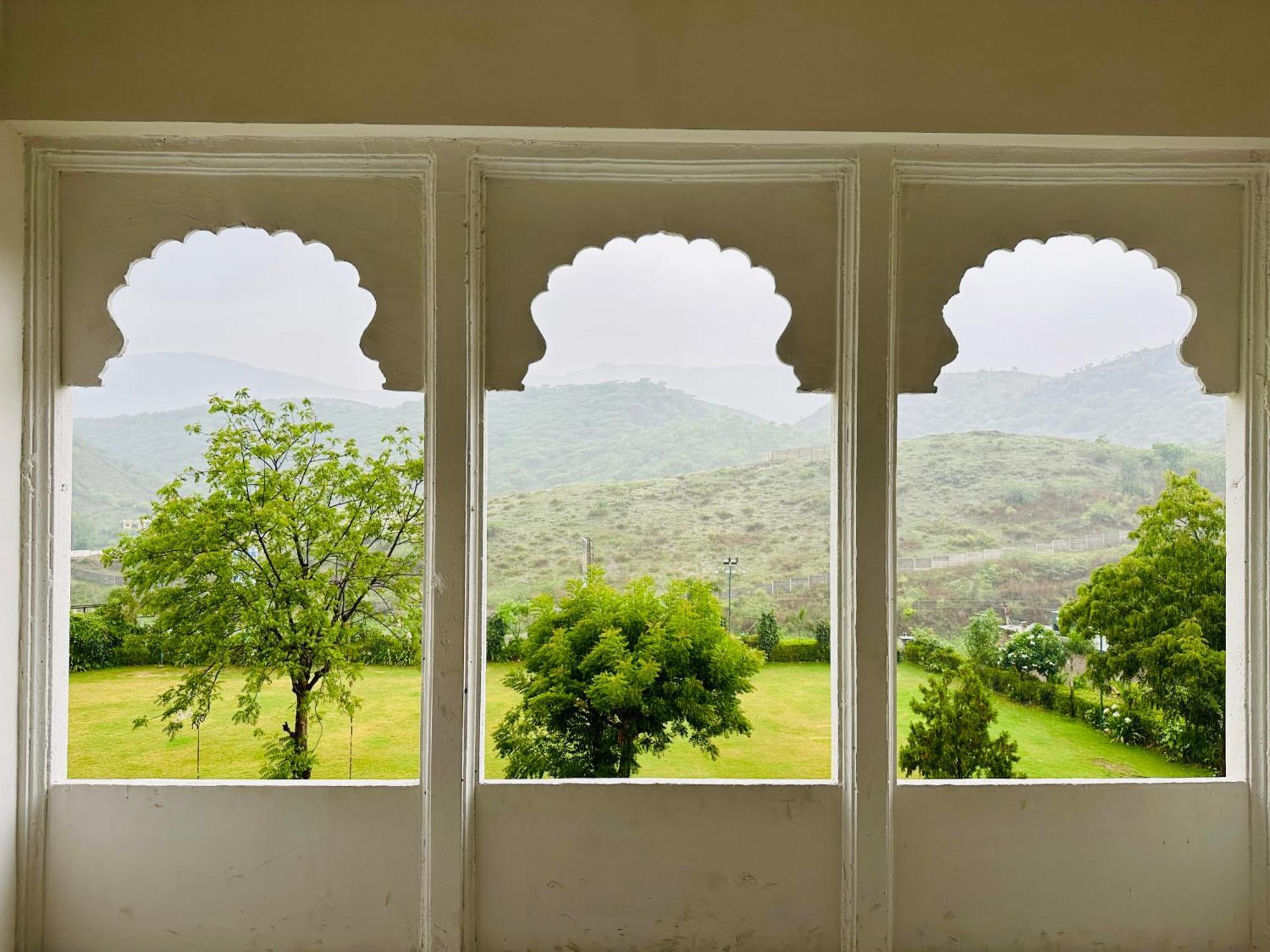 Mewar Palace Resort And Spa Udaipur Kültér fotó