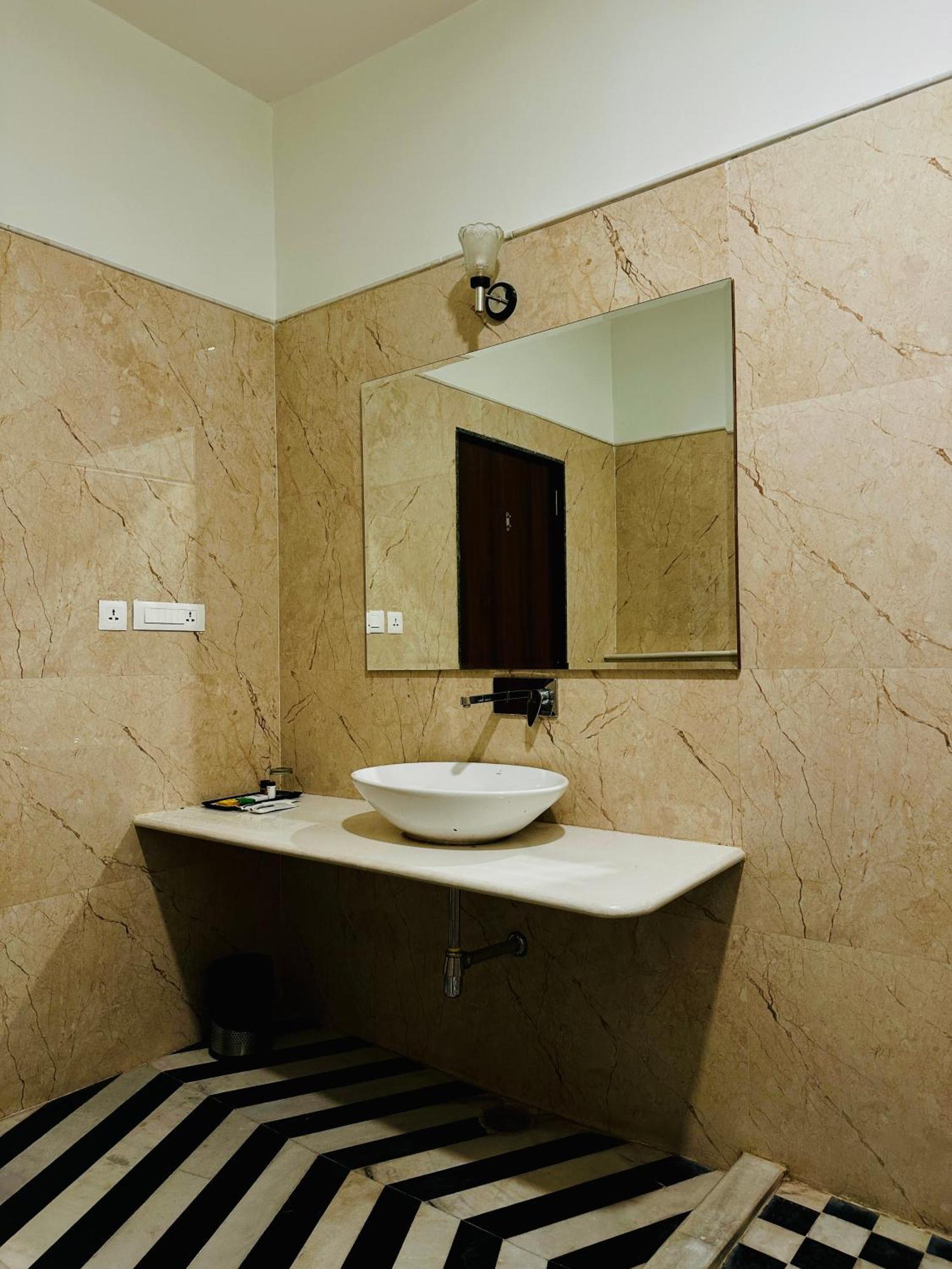Mewar Palace Resort And Spa Udaipur Kültér fotó
