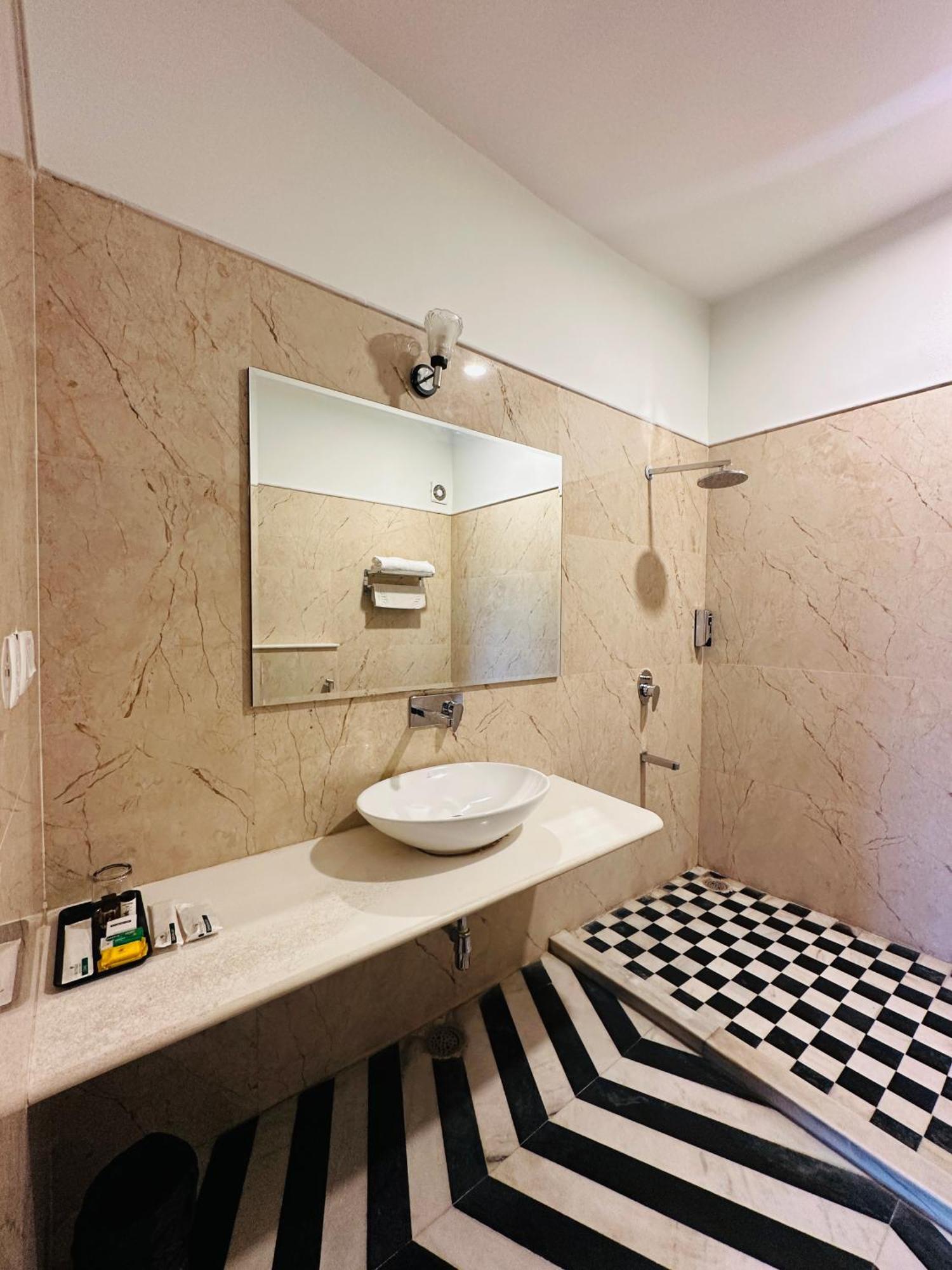Mewar Palace Resort And Spa Udaipur Kültér fotó