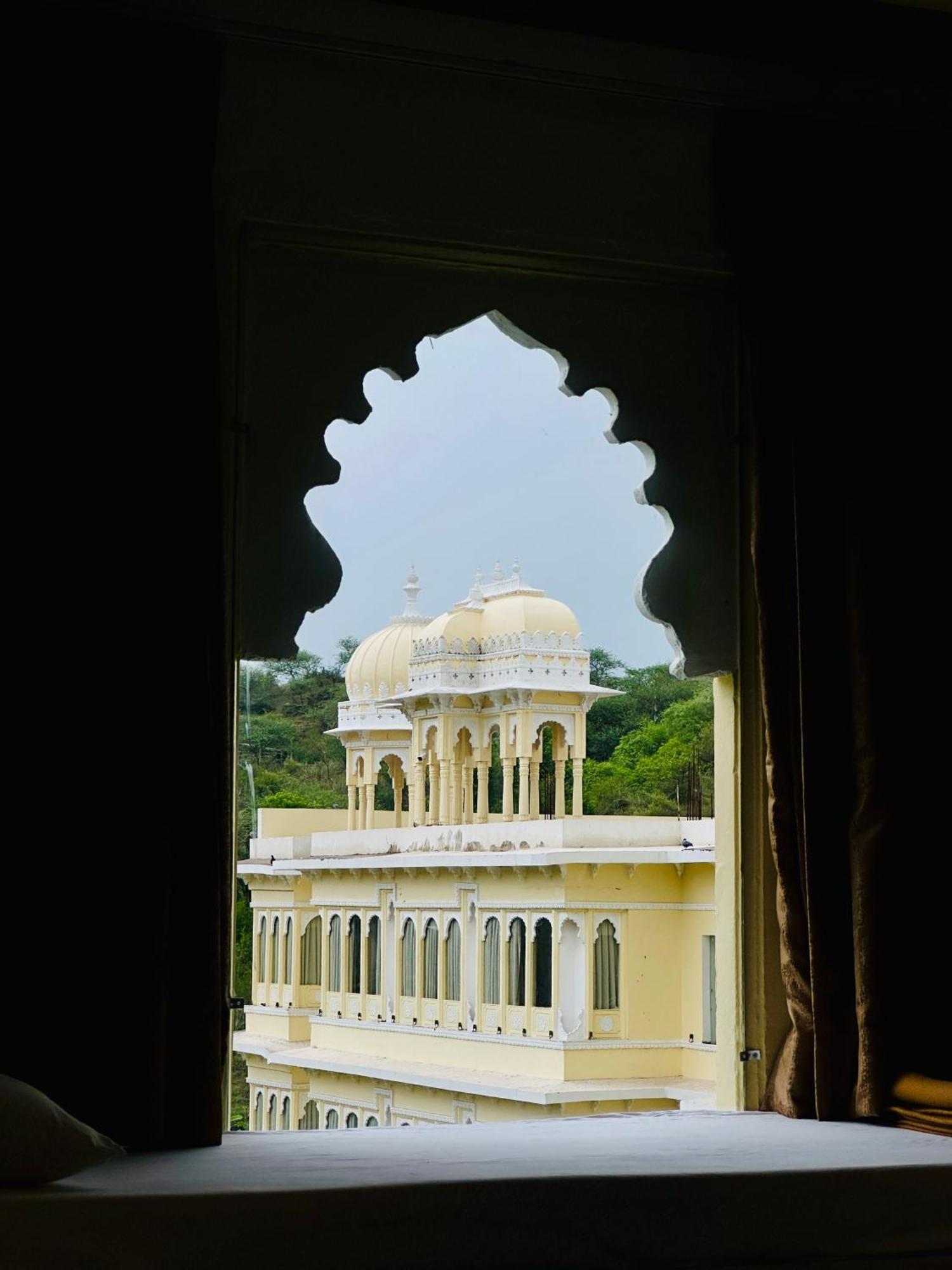 Mewar Palace Resort And Spa Udaipur Kültér fotó