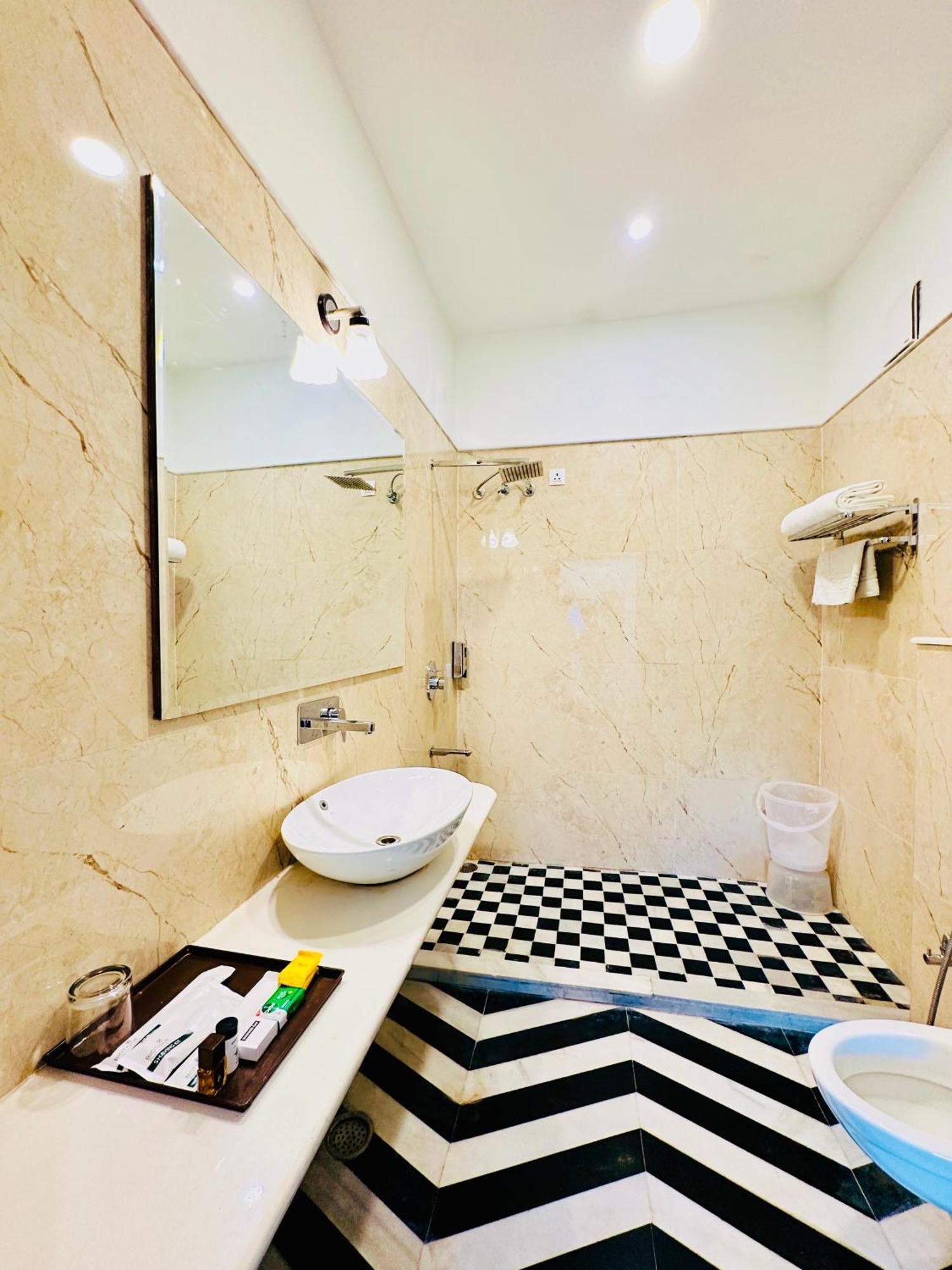 Mewar Palace Resort And Spa Udaipur Kültér fotó